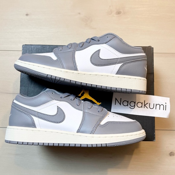 🐋 Nike air Jordan 1 Low stealth grey white shoes (rare drop) - big kids - Picture 2 of 4